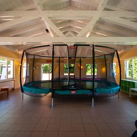 فندق ألبيرجو لوسون 4*