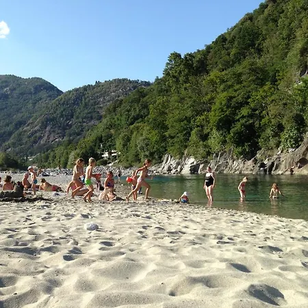 מלון Albergo Losone 4*