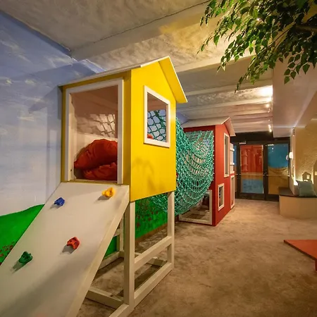 Albergo Losone מלון 4*