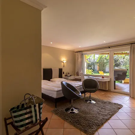Szálloda Albergo Losone