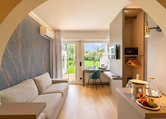 Albergo Losone Otel 4*